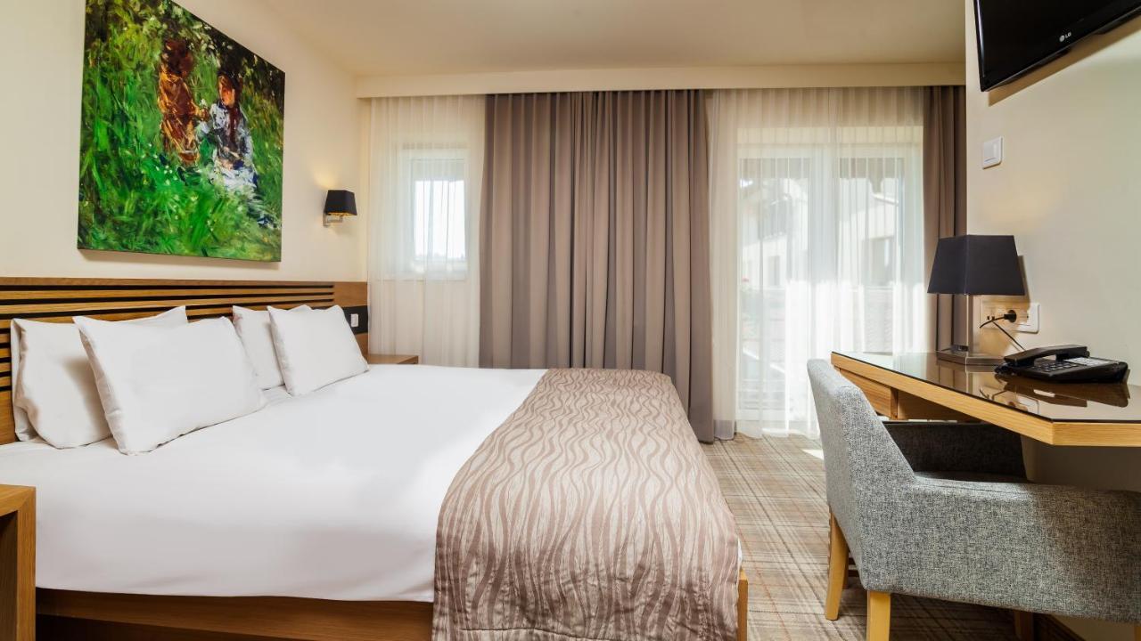 Ana Hotels Sport ポイアナ・ブラショフ エクステリア 写真